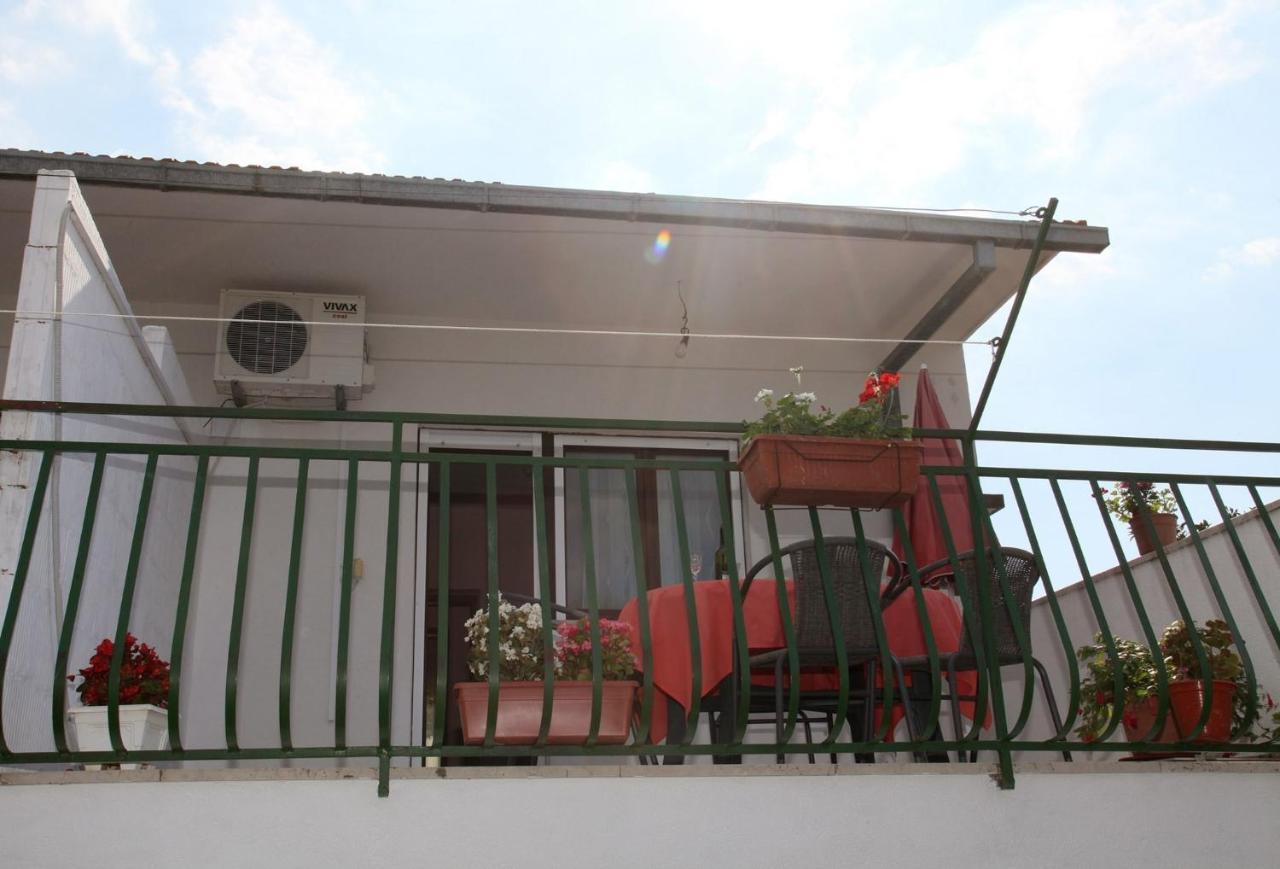 Apartment Okrug Donji 6 Okrug Gornji Dış mekan fotoğraf